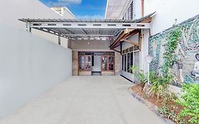 Hotel O Agung